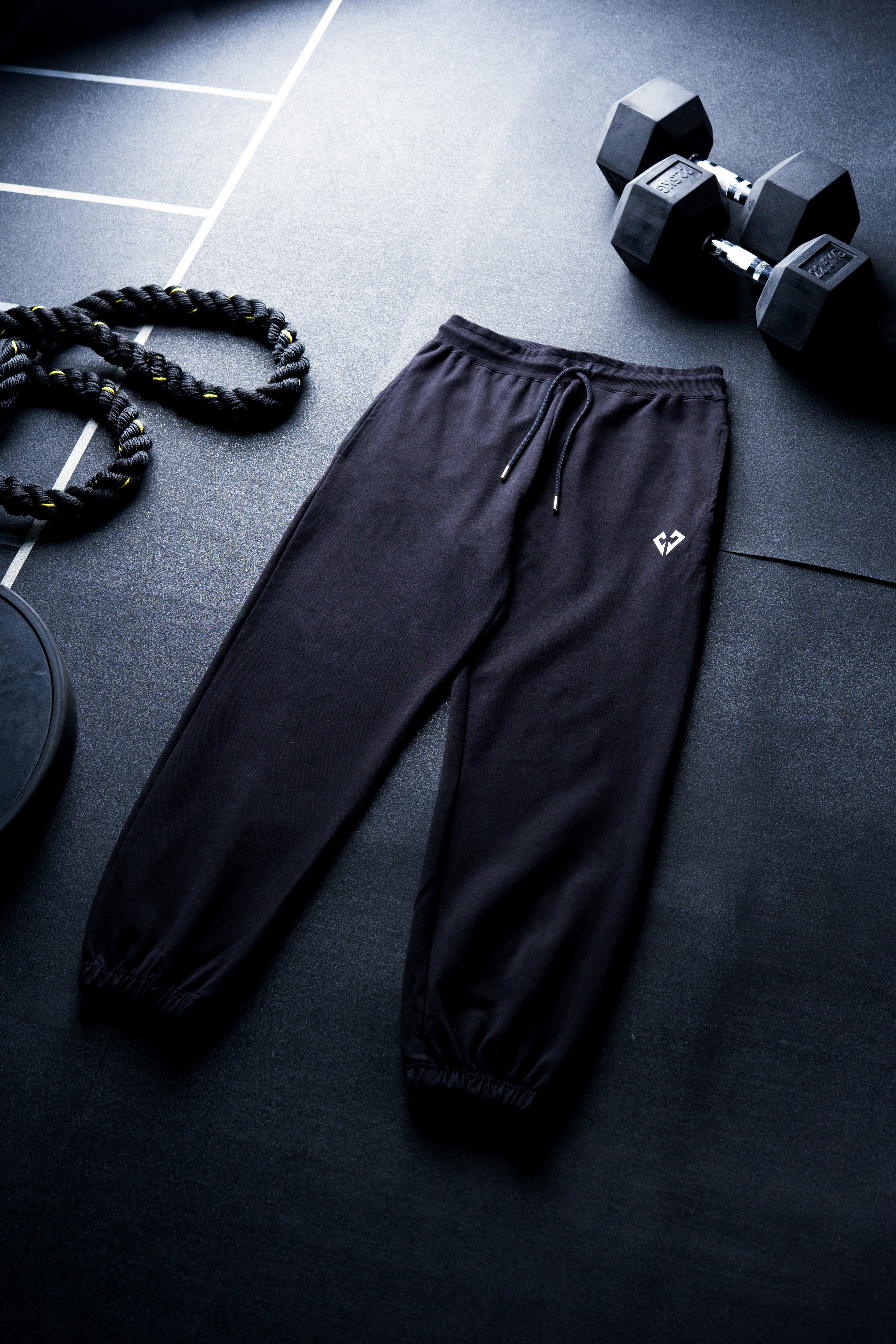 001 - PUMP COVER JOGGERS - BLACK